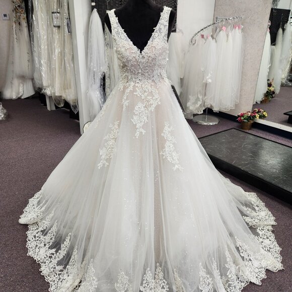 Maya Size 8 Ivory/Champagne PrivateLabel Bridal Gown Tulle/Lace Wedding Dress - Picture 1 of 7